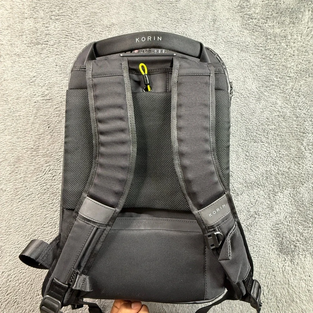 KORIN Design FlipPack Backpack Unisex Large Black Good Anti-Theft Laptop Bag